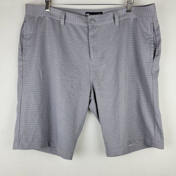 Travis Mathew 12" Shorts Mens 40 Gray White Stripe Stretch Performance Golf - Picture 2 of 15